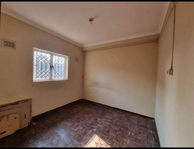 2 BEDROOM HOUSE FOR SALE IN MEREBANK